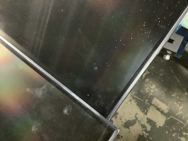 Lg - televisie met plafondarm (2x) - afbeelding 2 van  7