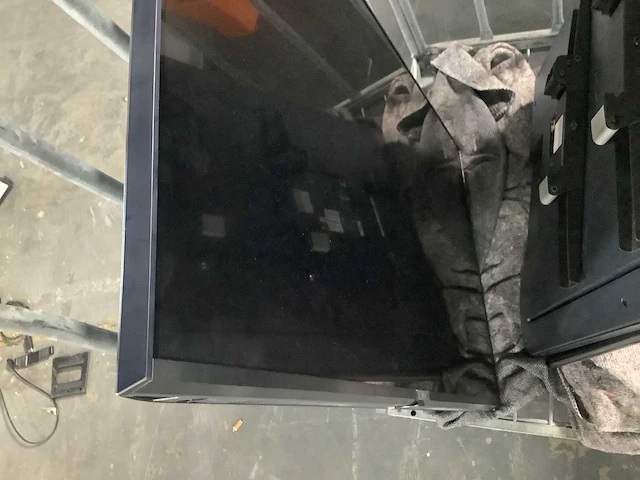 Lg - televisie met plafondarm (3x) - afbeelding 5 van  5