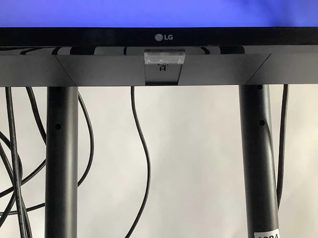 Lg - televisie op verrijdbare standaard - afbeelding 3 van  6