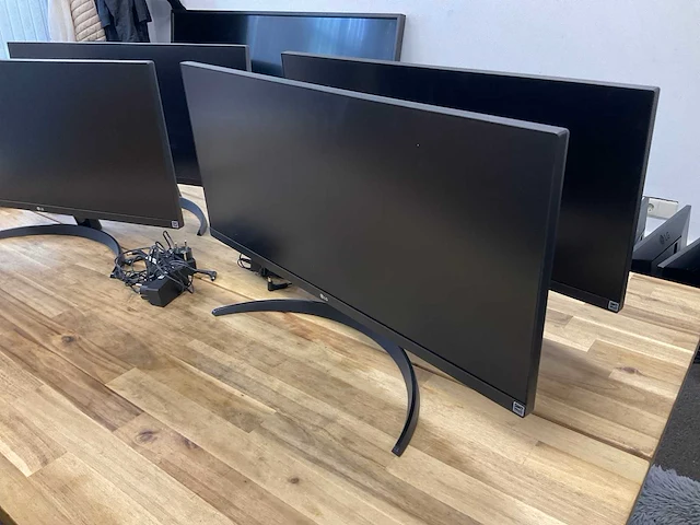 Lg 29wp500 monitoren (4x) - afbeelding 2 van  5