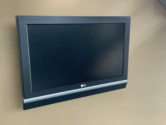 Lg 32lc2rr televisie - afbeelding 1 van  2
