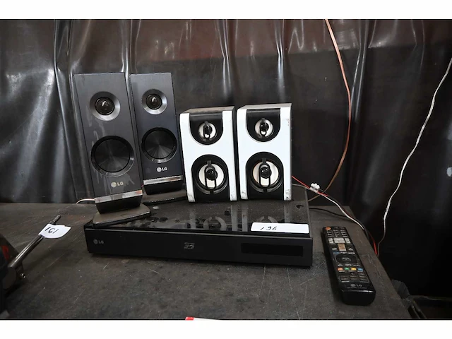 Lg 3d home cinema blue ray muziekset met speakers - afbeelding 3 van  4