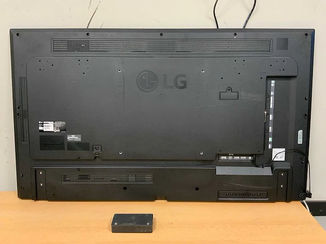 Lg (49uh5e) 49", 3840x2160 (uhd) lcd-monitor - afbeelding 4 van  6