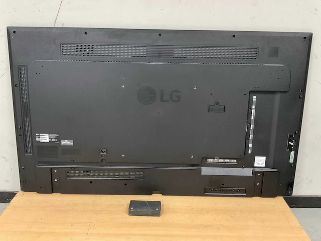 Lg (55uh5e-b) 55”, 3840x2160 (uhd) lcd monitor - afbeelding 4 van  6