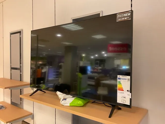 Lg 55ur80006lj televisie - afbeelding 1 van  7