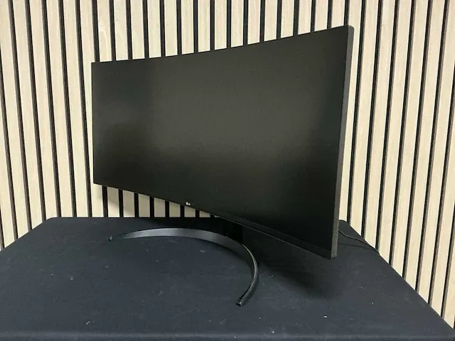 Lg curved ultrawide qhd 34wp65c-b monitor - afbeelding 2 van  5