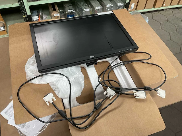 Lg flatron w2242te monitor (2x) - afbeelding 1 van  7