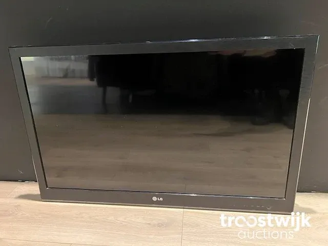 Lg led t.v. - afbeelding 1 van  4