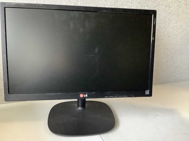 Lg monitoren (4x) - afbeelding 8 van  9