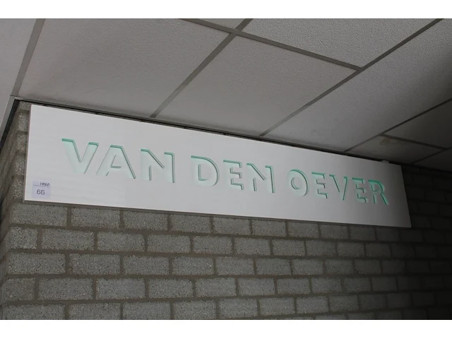 Lichtbak met verzonken letters van den oever en verlichting. afmeting 220 x 40 x 6 cm - afbeelding 1 van  1
