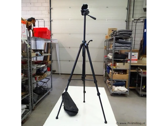Lichtgewicht silver crest tripod - afbeelding 1 van  3