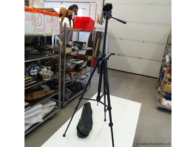 Lichtgewicht silver crest tripod - afbeelding 2 van  3
