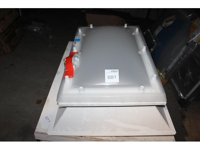 Lichtkoepel bol. buitenmaat 102 x 72 cm. - afbeelding 1 van  3