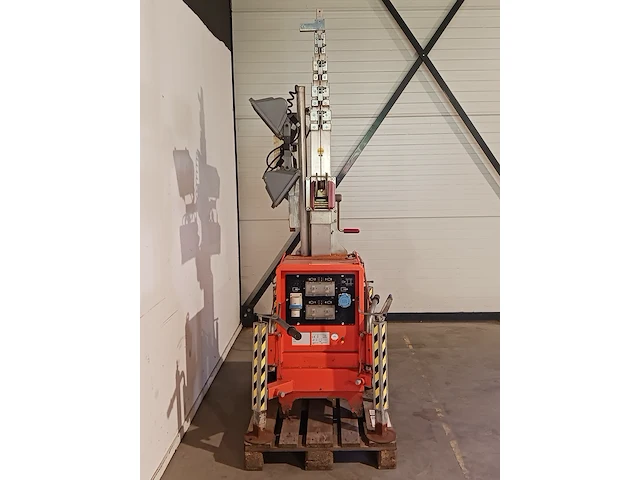 Lichtmast koppelbaar 230v 4x400w hqi mobiel towerlight, linktower, bouwjaar 2014 - afbeelding 5 van  24