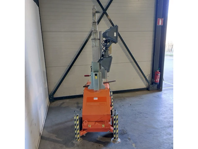 Lichtmast koppelbaar 230v 4x400w hqi mobiel towerlight, linktower, bouwjaar 2014 - afbeelding 13 van  17