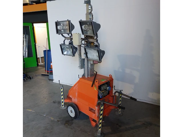 Lichtmast koppelbaar 230v 4x400w hqi mobiel towerlight, linktower, bouwjaar 2014 - afbeelding 14 van  17