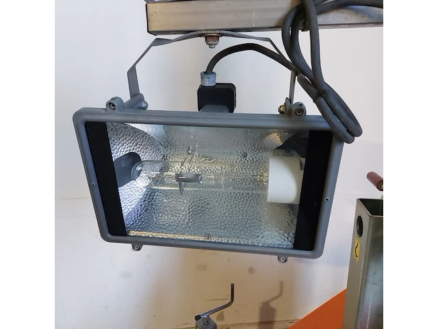 Lichtmast koppelbaar 230v 4x400w hqi mobiel towerlight, linktower, bouwjaar 2014 - afbeelding 2 van  17