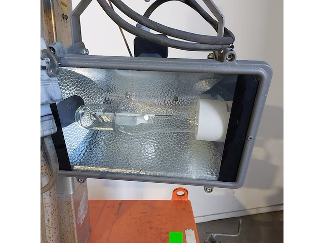 Lichtmast koppelbaar 230v 4x400w hqi mobiel towerlight, linktower, bouwjaar 2014 - afbeelding 16 van  17