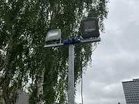 Lichtmast met bouwlampen - afbeelding 2 van  5