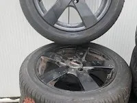 Lichtmetalen velgen dezent