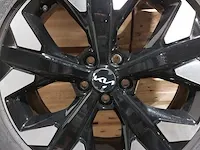 Lichtmetalen velgenset 19 inch kia, type b met bridgestone banden, bouwjaar 2023 - afbeelding 9 van  14