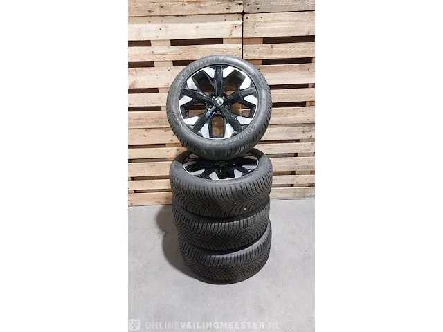 Lichtmetalen velgenset 19 inch kia, type b met goodyear band 4 seasons, bouwjaar 2023 - afbeelding 12 van  19
