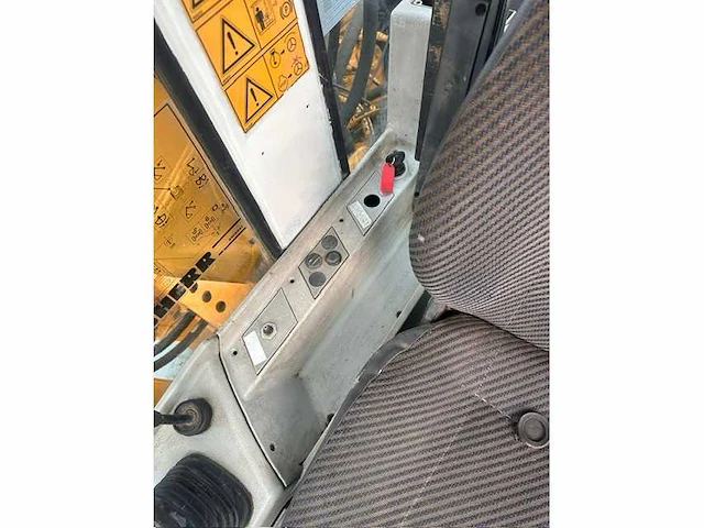 Liebherr - 1999 - a 900 b - banden graafmachine - afbeelding 14 van  26