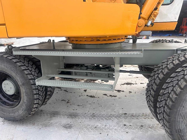 Liebherr - 1999 - a 900 b - banden graafmachine - afbeelding 15 van  26