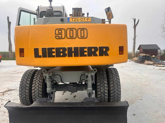Liebherr - 1999 - a 900 b - banden graafmachine - afbeelding 17 van  26