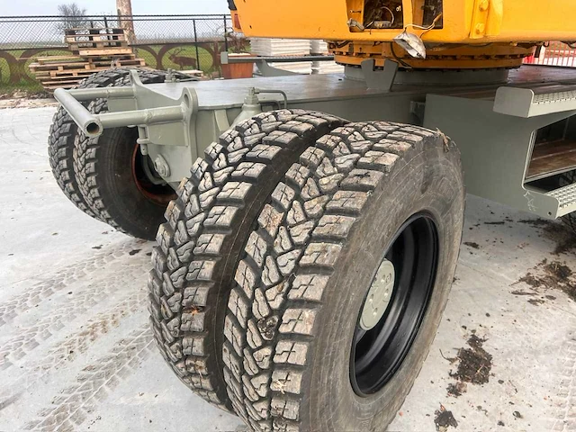 Liebherr - 1999 - a 900 b - banden graafmachine - afbeelding 22 van  26