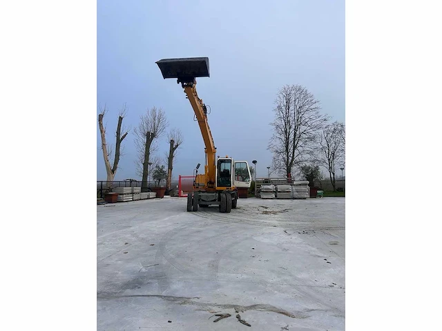 Liebherr - 1999 - a 900 b - banden graafmachine - afbeelding 5 van  26