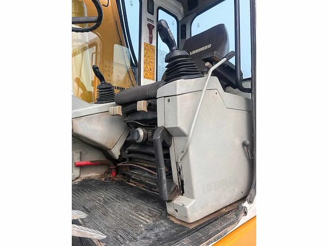 Liebherr - 1999 - a 900 b - banden graafmachine - afbeelding 7 van  26