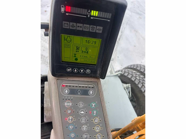Liebherr - 1999 - a 900 b - banden graafmachine - afbeelding 8 van  26