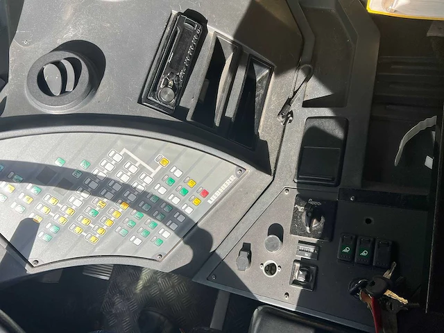 Liebherr - 2000 - ltm1060/2 - telescoopkraan - afbeelding 3 van  22