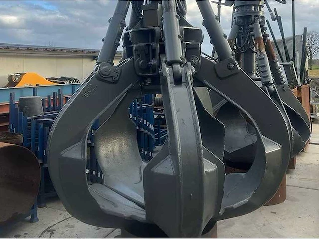 Liebherr - grijper 5 schalen 1400l - overige machine toebehoren - afbeelding 1 van  5