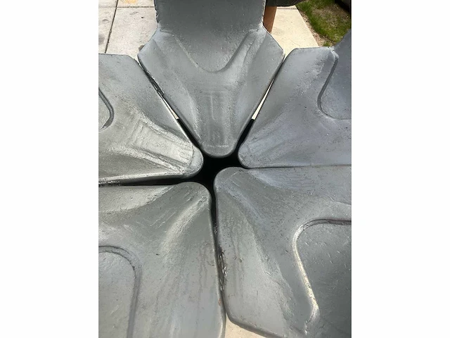Liebherr - grijper 5 schalen 1400l - overige machine toebehoren - afbeelding 4 van  5