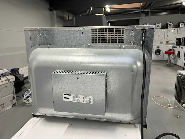 Liebherr - liebherr koelkast + whirlpool inbouw oven + sharp magnetron - afbeelding 5 van  21