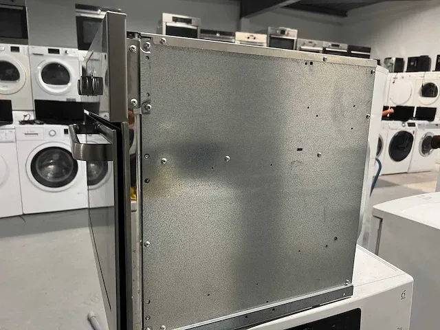 Liebherr - liebherr koelkast + whirlpool inbouw oven + sharp magnetron - afbeelding 7 van  21