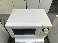 Liebherr - liebherr koelkast + whirlpool inbouw oven + sharp magnetron - afbeelding 9 van  21