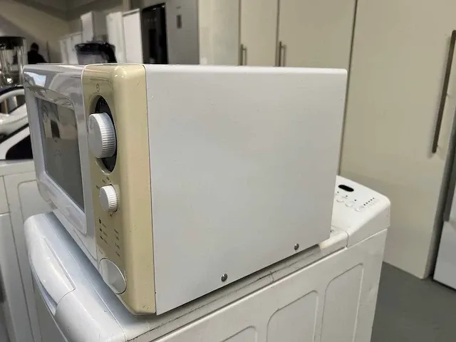 Liebherr - liebherr koelkast + whirlpool inbouw oven + sharp magnetron - afbeelding 11 van  21