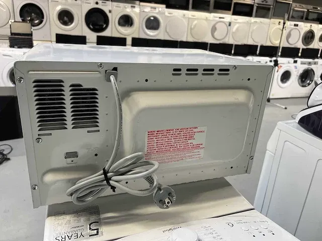 Liebherr - liebherr koelkast + whirlpool inbouw oven + sharp magnetron - afbeelding 13 van  21