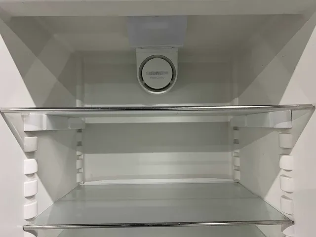 Liebherr - liebherr koelkast + whirlpool inbouw oven + sharp magnetron - afbeelding 17 van  21