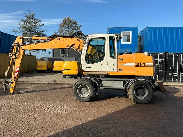 Liebherr a314 litronic banden graafmachine - afbeelding 26 van  30