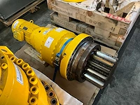 Liebherr dat 450/3462 kraan aandrijving (4x) - afbeelding 1 van  10
