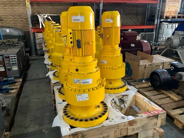 Liebherr dat 450/3462 kraan aandrijving (4x) - afbeelding 7 van  10