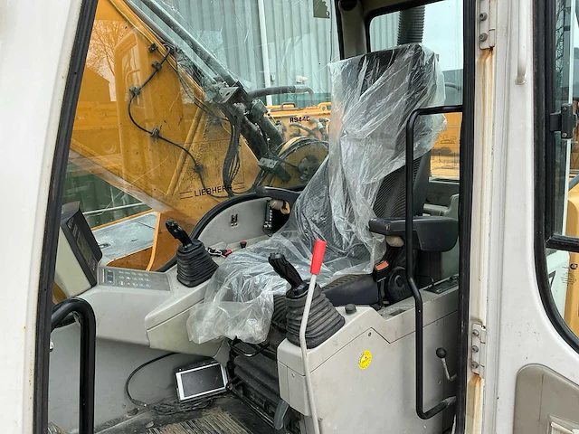 Liebherr r944c hds rupsgraafmachine - afbeelding 11 van  38