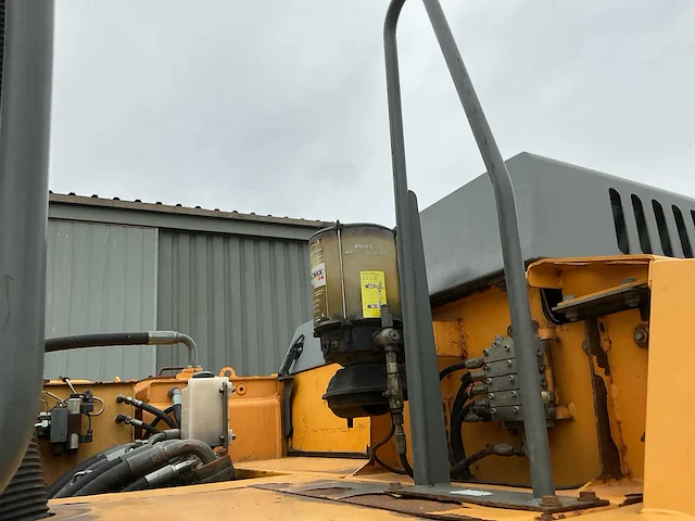 Liebherr r944c hds rupsgraafmachine - afbeelding 26 van  38