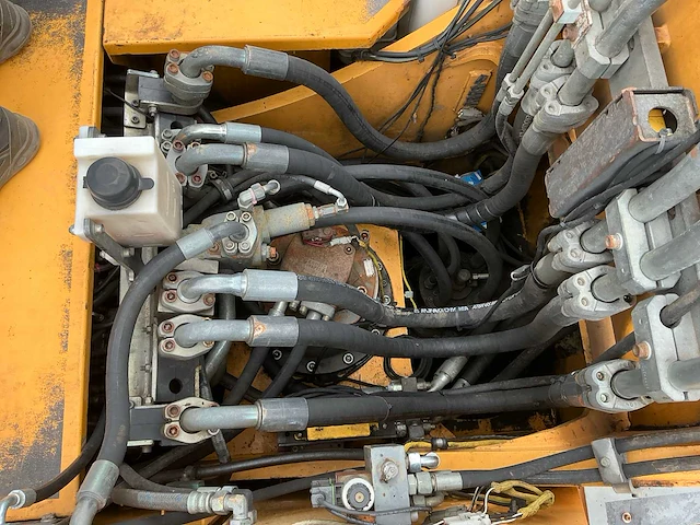 Liebherr r944c hds rupsgraafmachine - afbeelding 30 van  38