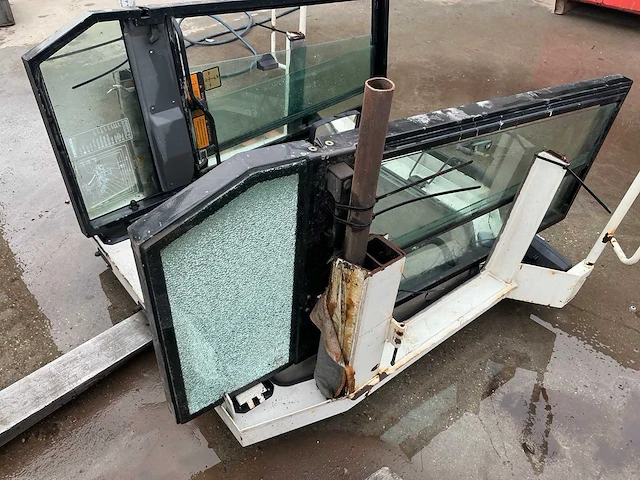 Liebherr shovel cabine onderdelen - afbeelding 10 van  15