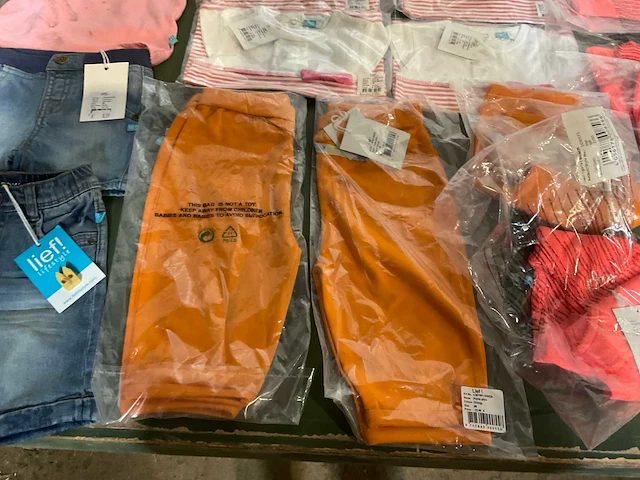 Lief! kinderkleding (65x) - afbeelding 14 van  23